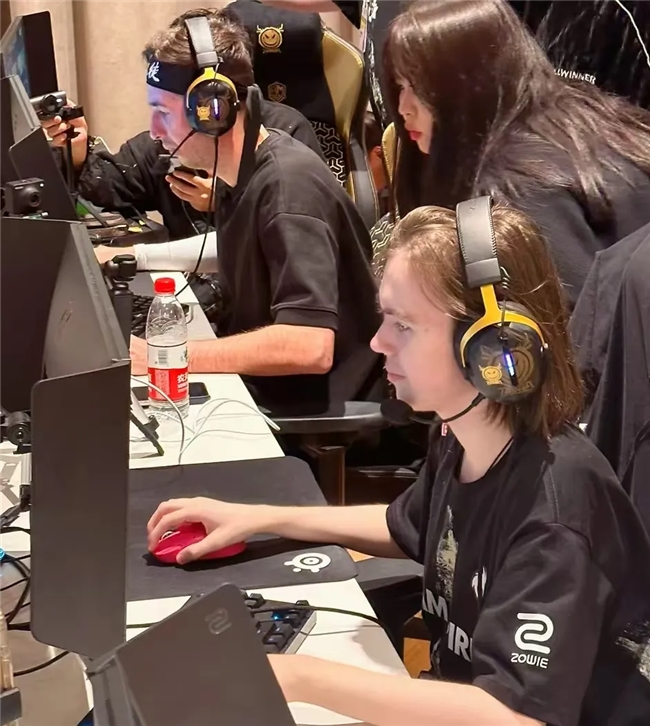 NS在与 Generation Gaming 的第二场小比赛中获胜；这是多年来的第一次。NS上一次在小比赛中击败Gen是在1343天前。